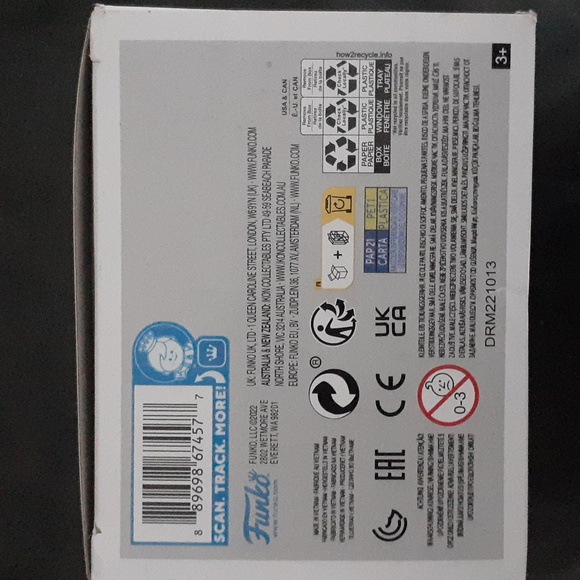 Funko Pop! Wednesday Addams! - Picture 7 of 8